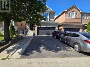 Building Photo - 52 Sweet Clover Cres
