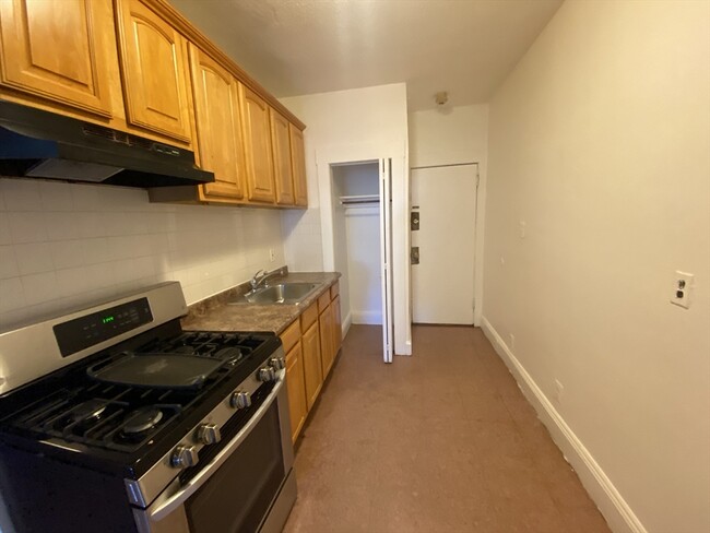 Building Photo - 451 Norfolk St