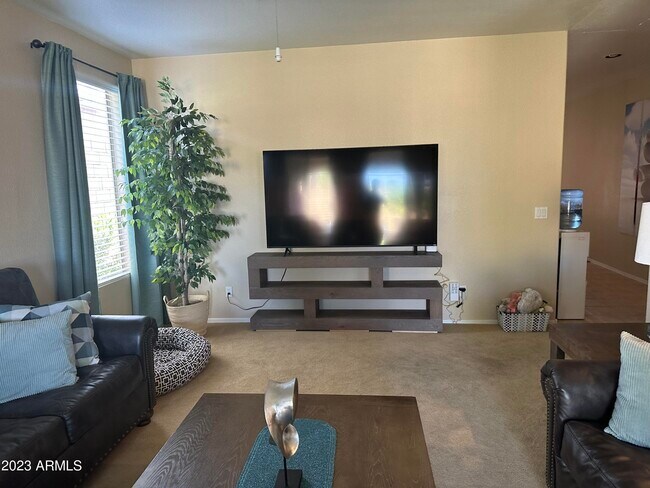 Foto del edificio - 16442 S 16th Ln