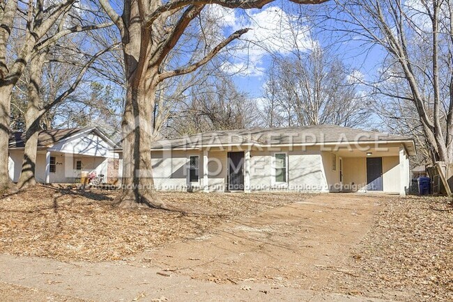 Building Photo - 5800 Laurie Dr