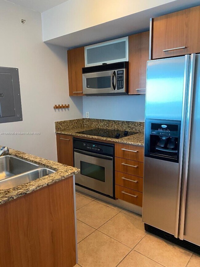 Building Photo - 9055 SW 73rd Ct
