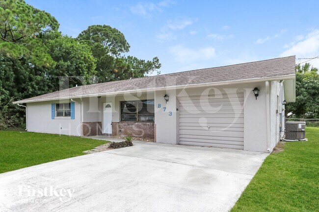 Foto del edificio - 873 SW Curtis St