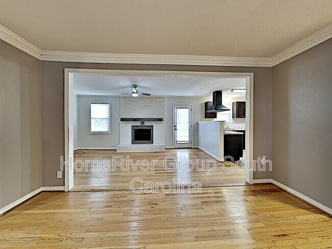 Building Photo - 7908 Tradd St