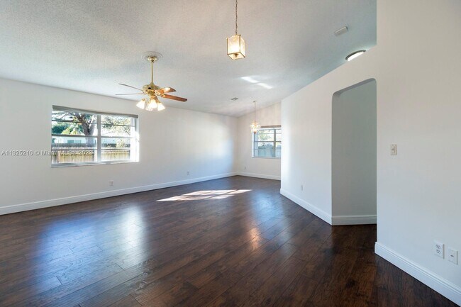 Foto del edificio - 902 N 32nd Ave