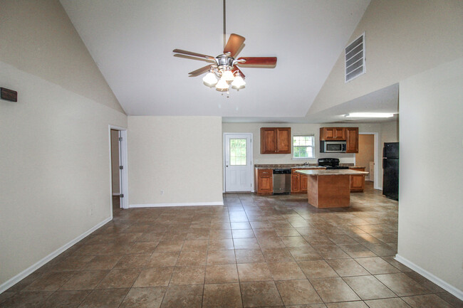Building Photo - 205 Bonielane Dr
