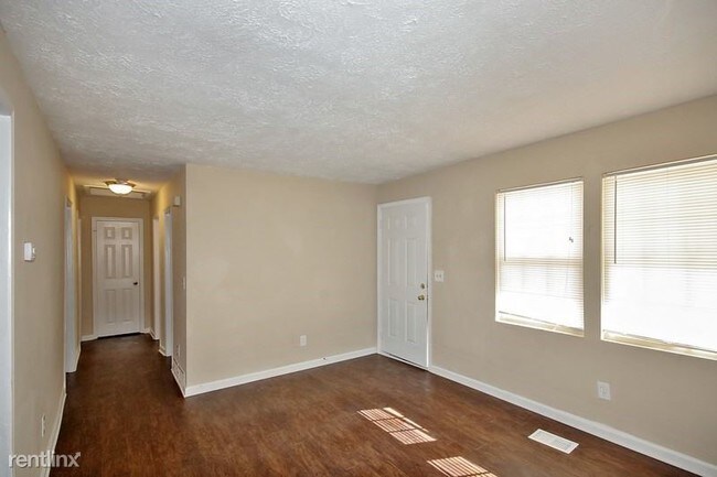 Building Photo - 3 br, 1 bath House - 2757 Revere Drive