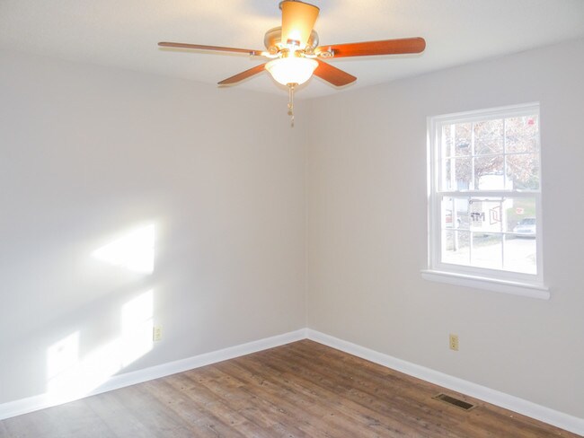 Foto del edificio - 75 Carlton Ln