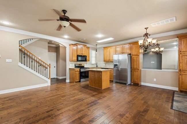 Building Photo - 2940 Europa Dr