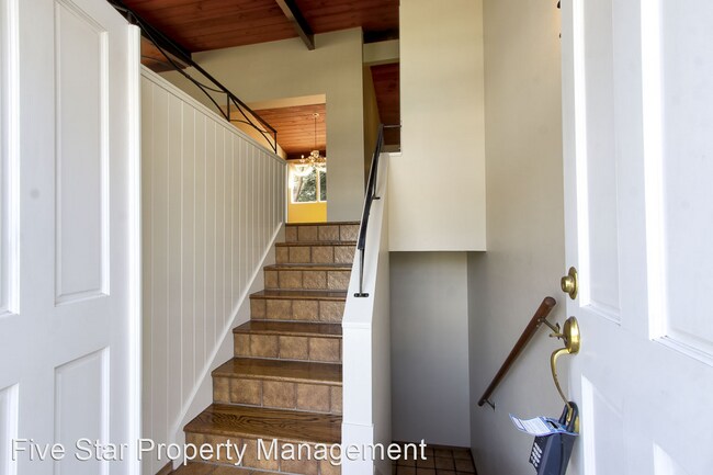 Building Photo - 3 br, 2 bath House - 2571 Princeton Dr.