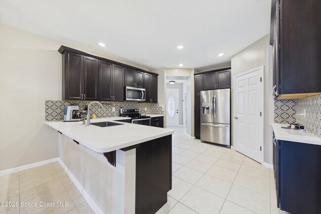 Building Photo - 551 Loxley Ct