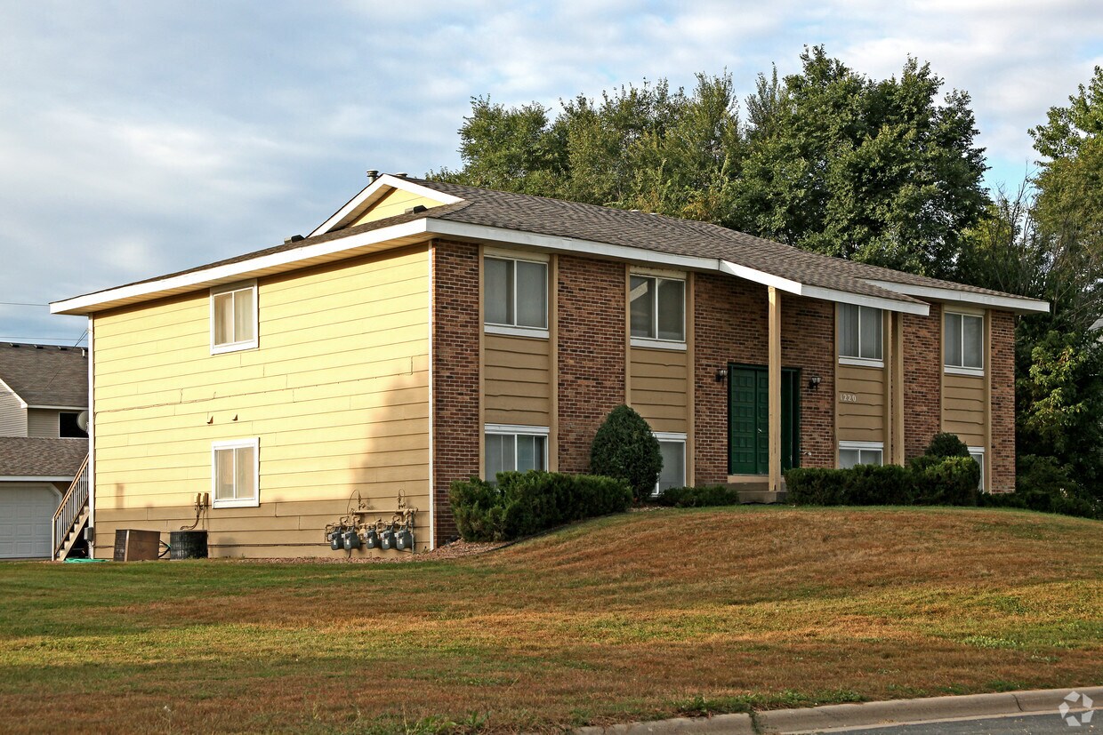 Foto principal - 1220 3rd Ave W