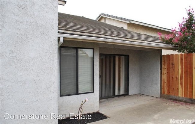 Foto del edificio - 2305 Manor Oak Dr