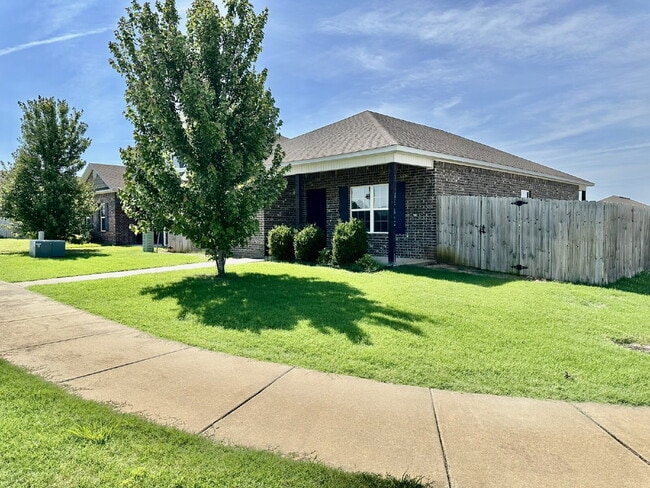 Photo - 6611 SW Warrington Rd Apartment