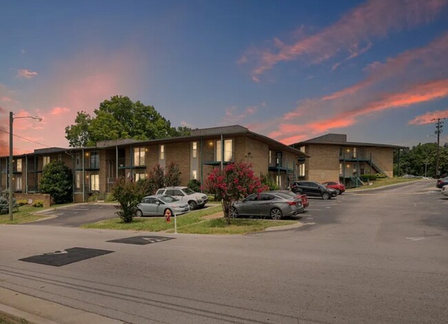 Foto del edificio - 555 N Dupont Ave