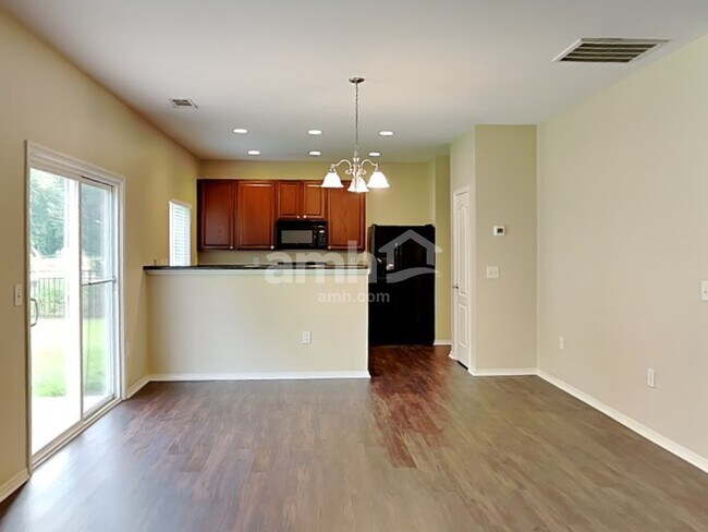Building Photo - 427 Bougainvillea Ct