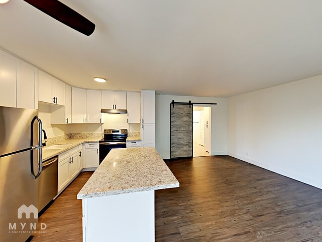 Building Photo - 4184 S 32nd St