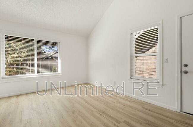 Building Photo - 1200 S Riordan Ranch St