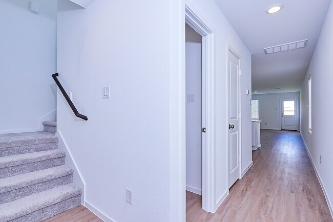 Building Photo - 18526 Tre Croci Dr