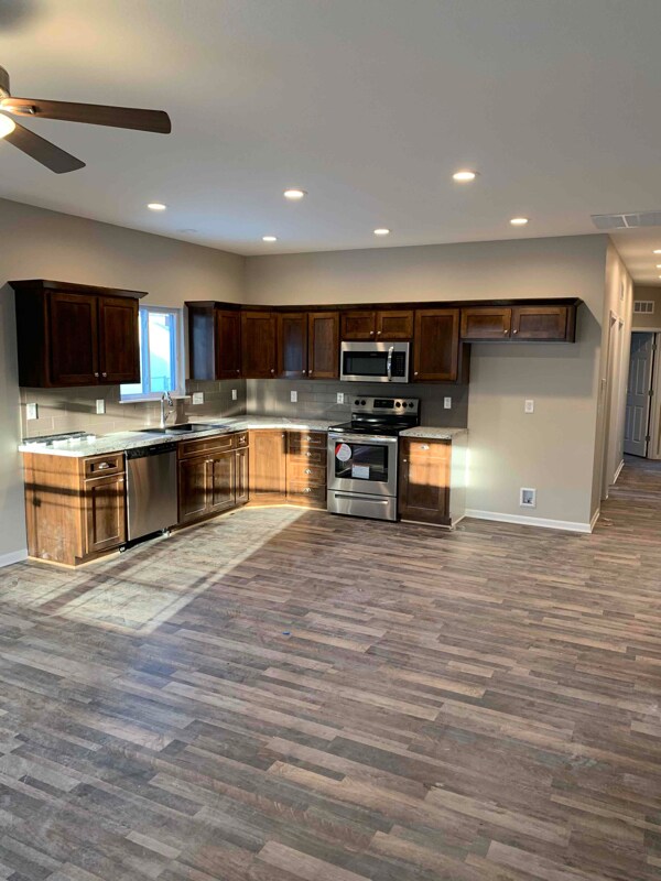 715 S Pecan St, Ottawa, KS 66067 Townhome Rentals in Ottawa KS