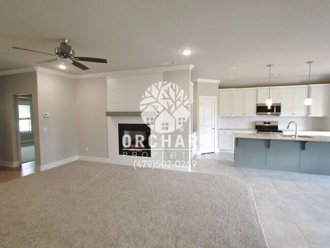 Building Photo - Tontitown- Single-Family Home- Desirable B...