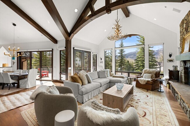 Foto del edificio - 875 Horse Ranch Dr