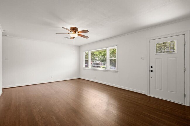 Building Photo - 5805 Bull Creek Rd