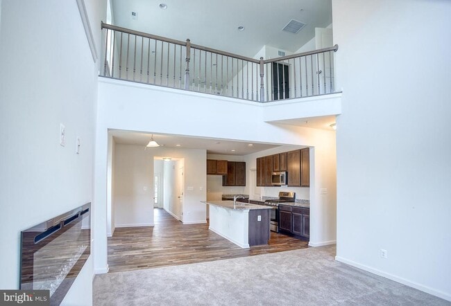 Building Photo - 106 Trails Way