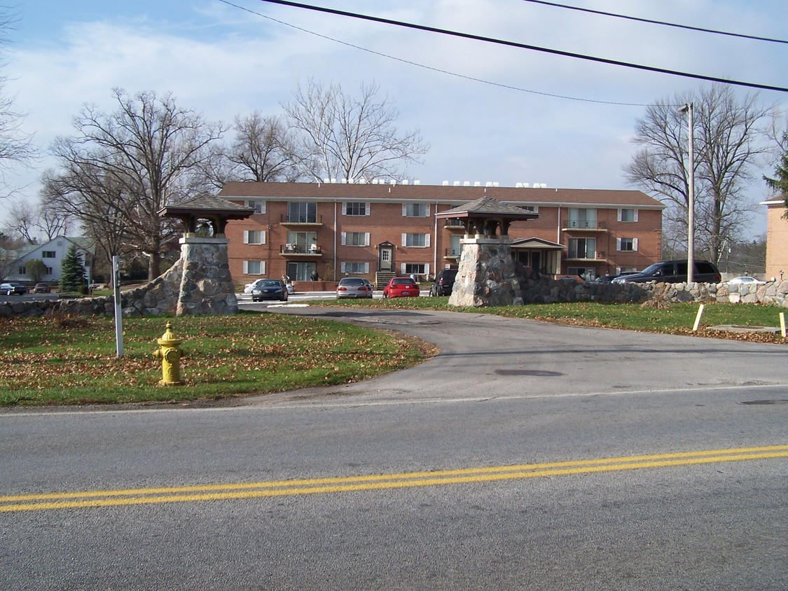 Primary Photo - Shawnee Terrace Arms