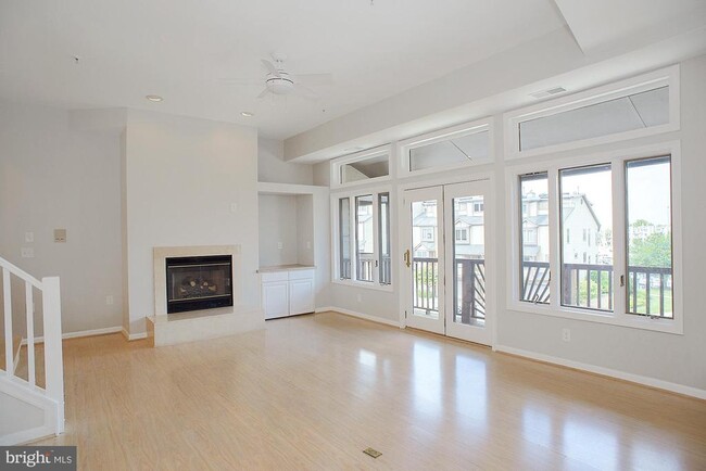 Building Photo - 7025 Chesapeake Harbour Dr E