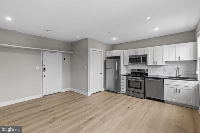 Building Photo - 3101 Sherman Ave NW