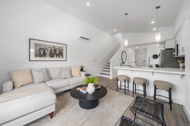 Building Photo - Artisan Apartments