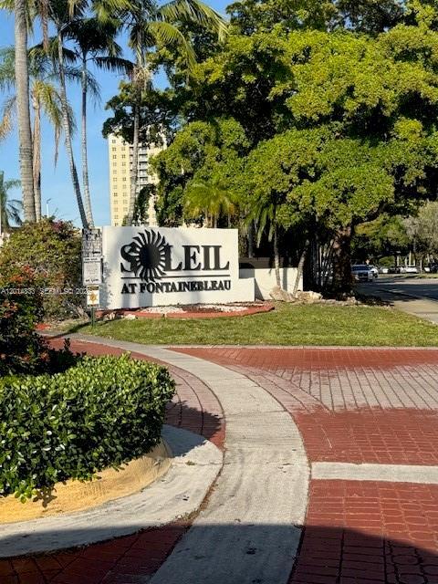 Foto del edificio - 9735 Fontainebleau Blvd