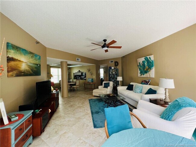 Foto del edificio - 221 NE Plantation Rd