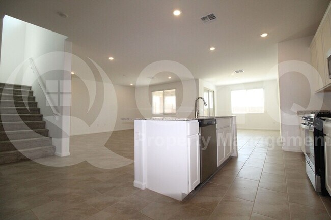 Building Photo - 17606 S Ridgerunner Dr