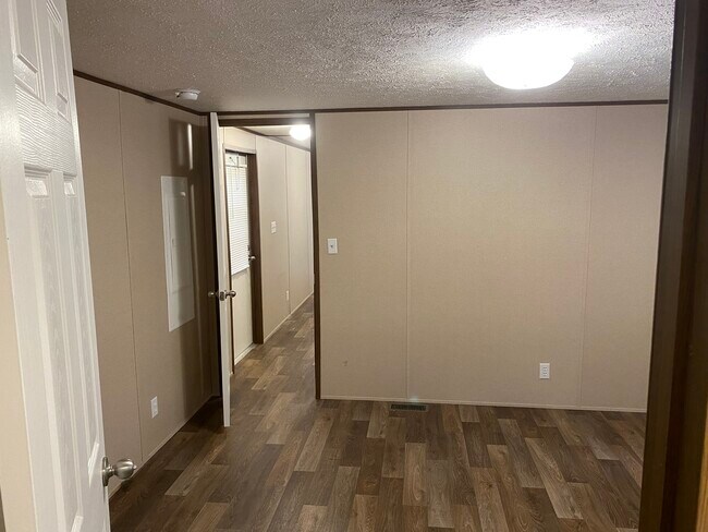 Foto del edificio - 1130 Freedom Rd