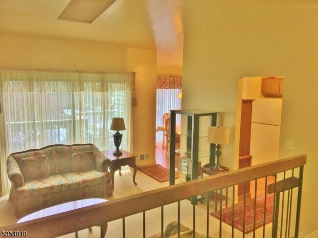 Foto del edificio - 1208 Spruce Hills Dr