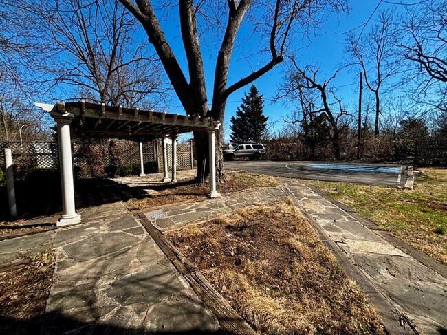 Foto del edificio - 8122 John Mosby Hwy