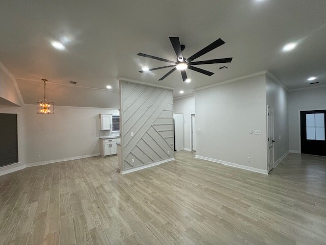 Foto del edificio - 9411 Crooked Creek Dr