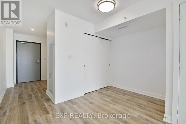 Photo du bâtiment - 134 Robinson Ave