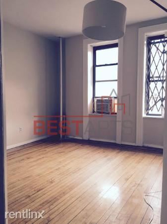 Building Photo - 21 W 110th St