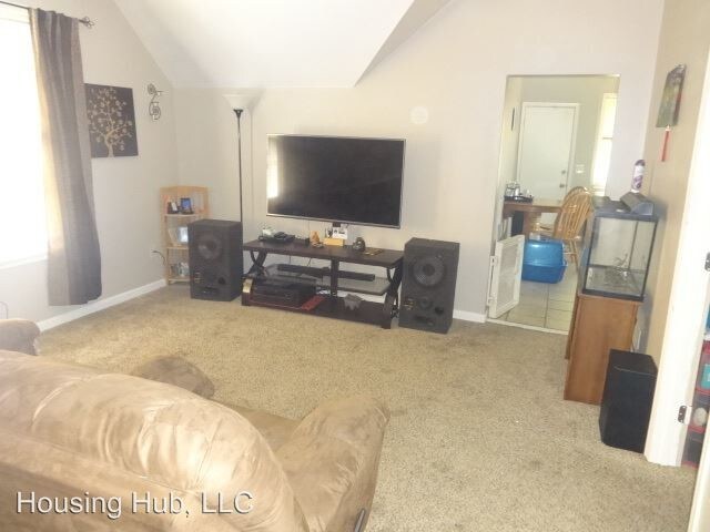 Foto del edificio - 588 Cook Ave E