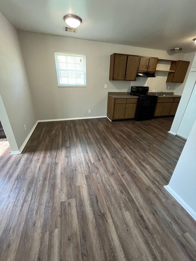 Foto del edificio - 4600 Rolling Ridge Ct