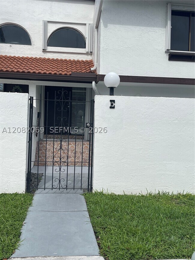 Foto del edificio - 1341 SW 124th Ct