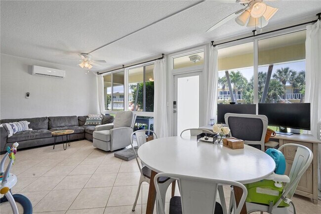 Foto del edificio - 2755 NE 28th Ave