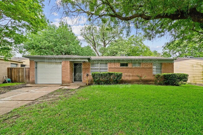 Building Photo - 4850 Bedford Dr