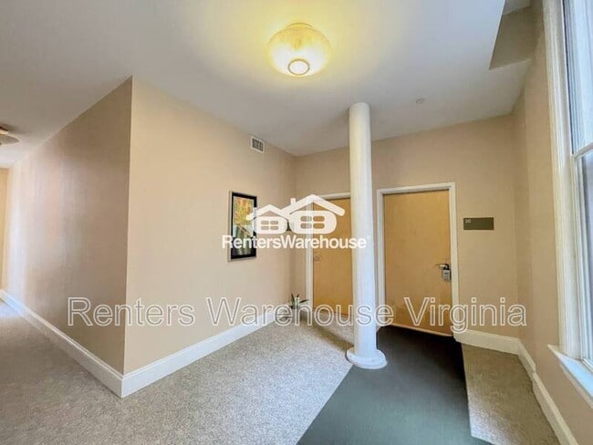 Building Photo - 219 Granby St