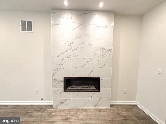 Foto del edificio - 1439 S Taylor St