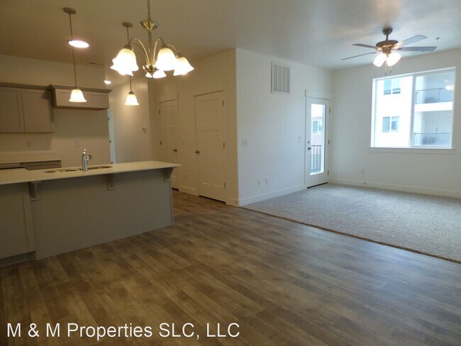 Building Photo - 3 br, 2 bath House - 3323 W Hardman Way #G203