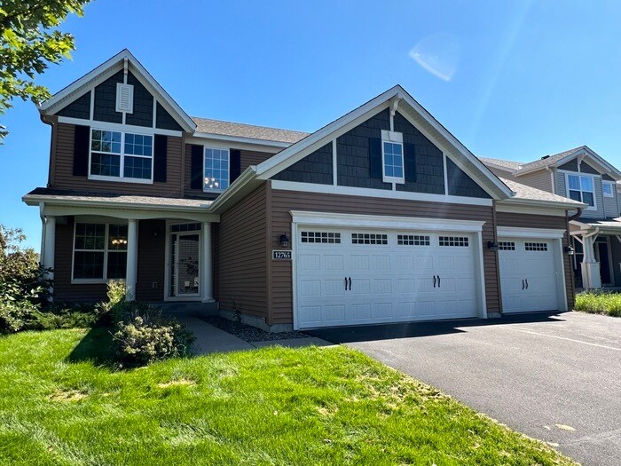 Primary Photo - Luxury Single Family Home in Desired Blain...