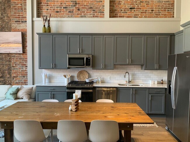 Foto del edificio - 44 N. High St.